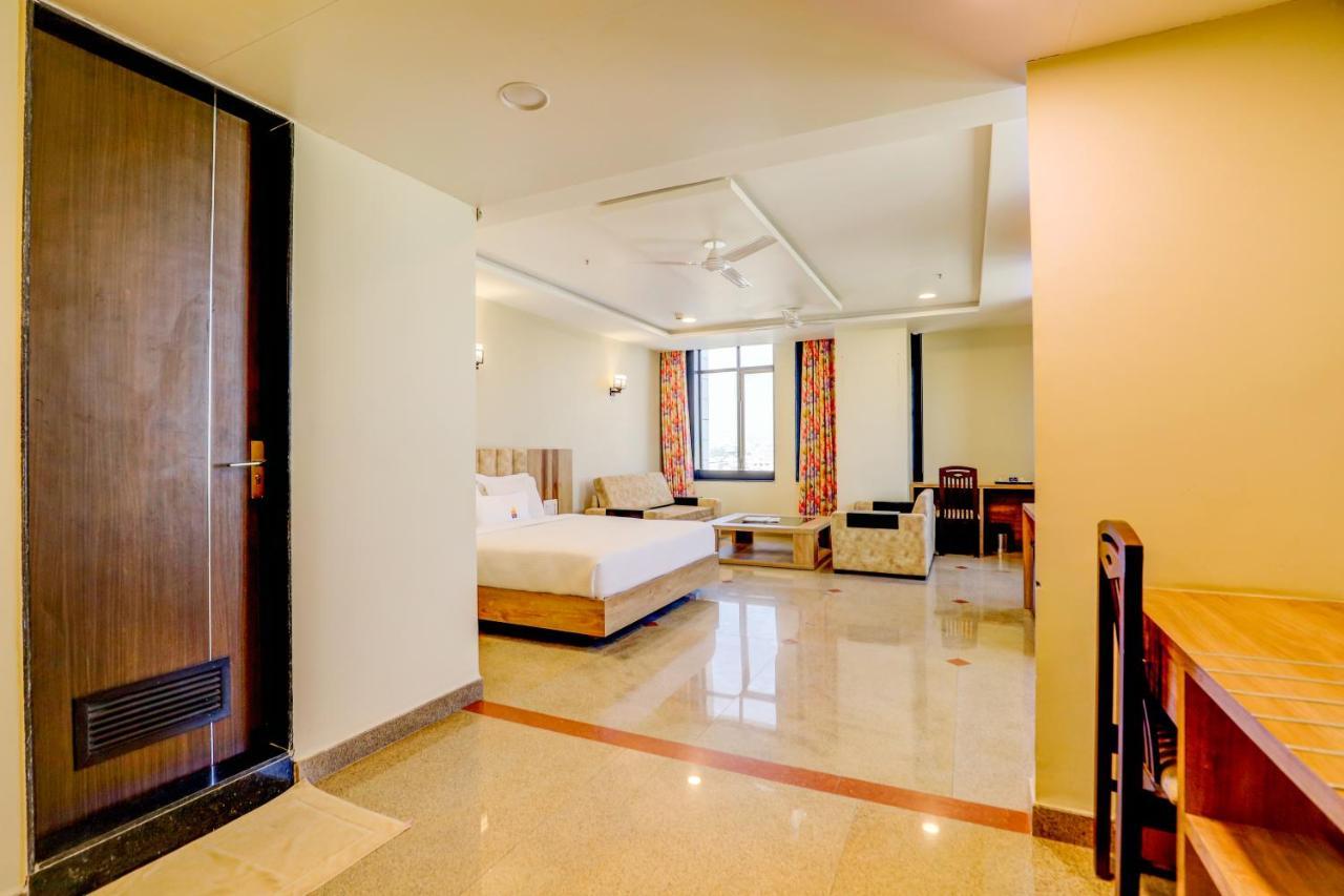 Hotel Shree Nanda Udaipur Exterior photo