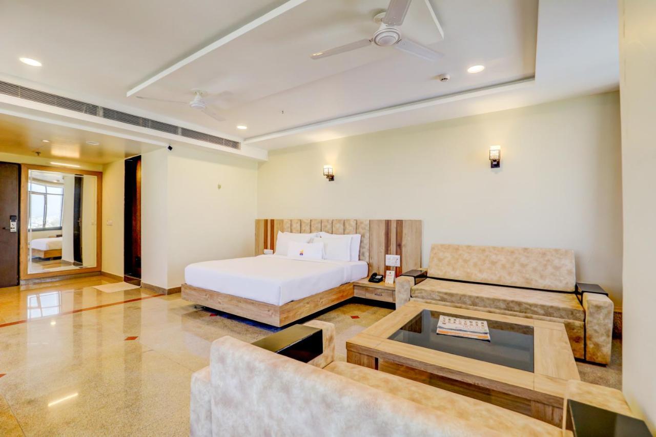 Hotel Shree Nanda Udaipur Exterior photo