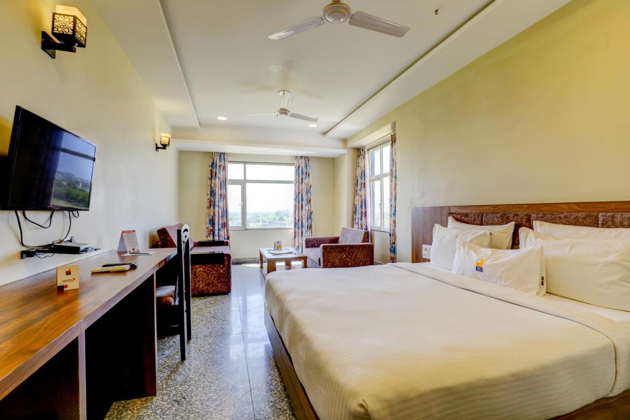Hotel Shree Nanda Udaipur Exterior photo