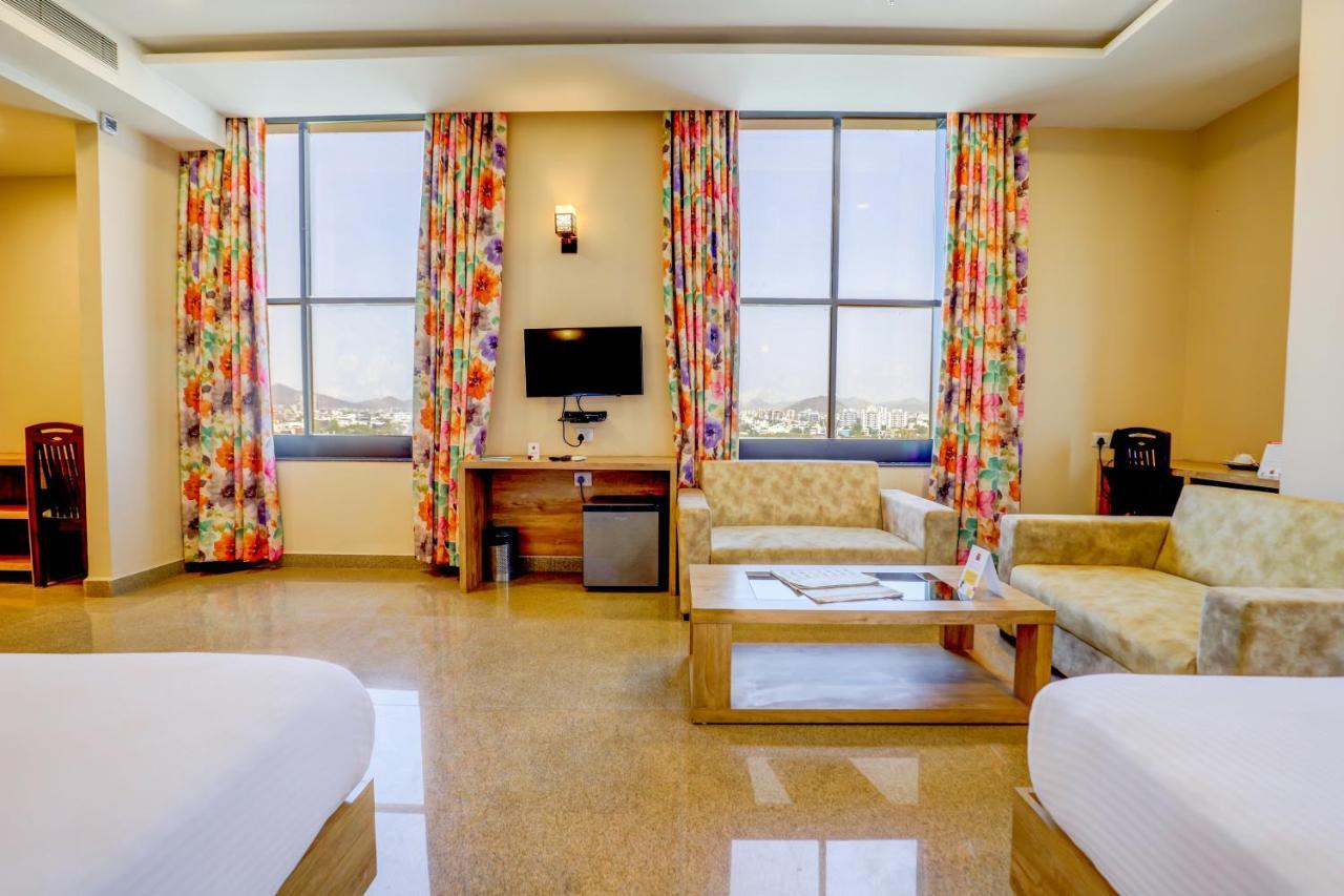 Hotel Shree Nanda Udaipur Exterior photo