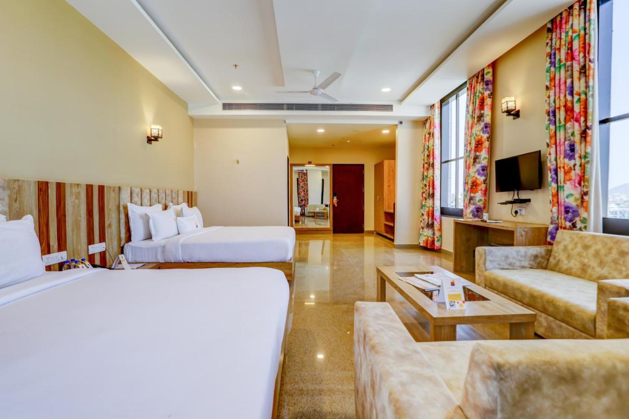 Hotel Shree Nanda Udaipur Exterior photo
