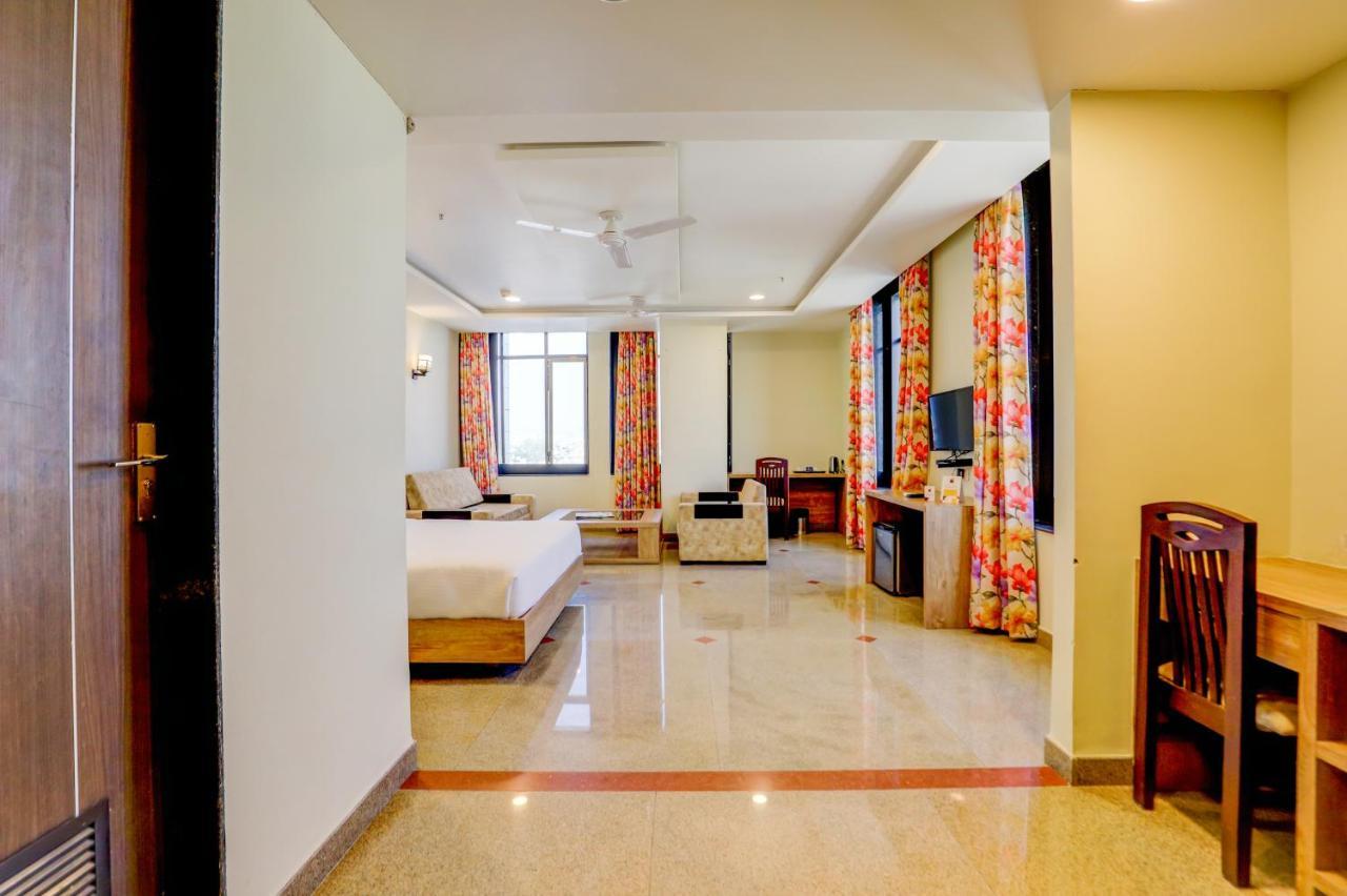 Hotel Shree Nanda Udaipur Exterior photo